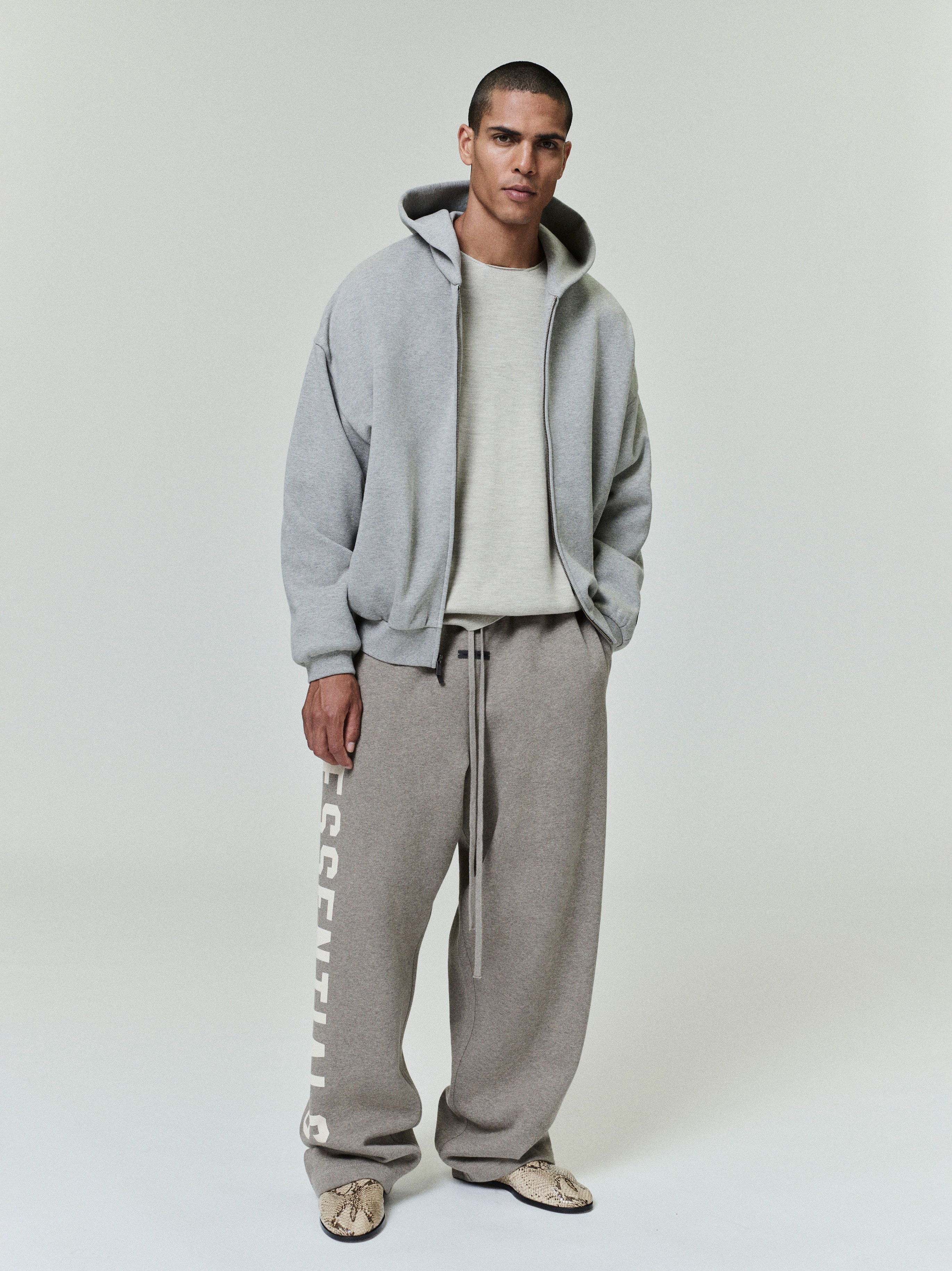 Embossed 90s Fit Fleece Zip-Up Hoodie - Image 2